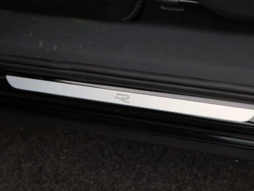 Volkswagen Tayron 1.5 eHybrid 272 Pk Automaat R-Line Edition | Black Style | Panoramadak | Trekhaak | 20 Inch | Ful... ActivLease financial lease