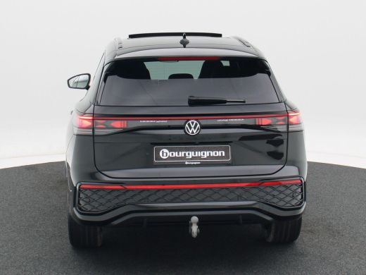 Volkswagen Tayron 1.5 eHybrid 272 Pk Automaat R-Line Edition | Black Style | Panoramadak | Trekhaak | 20 Inch | Ful... ActivLease financial lease