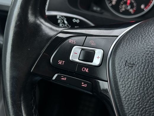 Volkswagen Transporter 2.0 TDI 150 PK / 4MOTION / 1e EIG. / L1H1 / TREKHAAK / ACHTERKLEP / AIRCO / CRUISE / 3-ZITS ActivLease financial lease