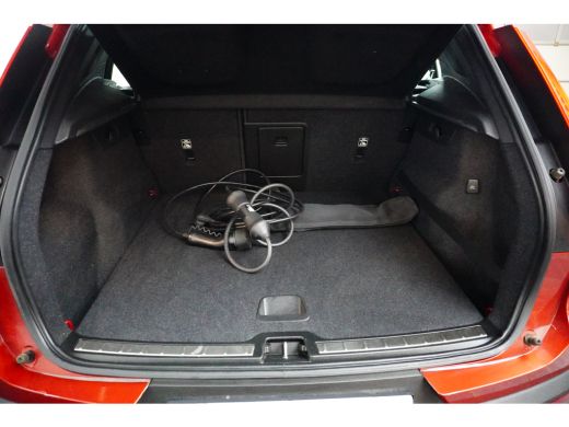 Volvo  XC40 1.5 T5 Recharge R-Design ActivLease financial lease