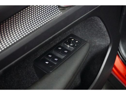 Volvo  XC40 1.5 T5 Recharge R-Design ActivLease financial lease