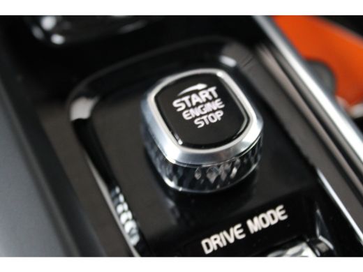 Volvo  XC60 2.0 Recharge T8 AWD Inscription | Adaptieve cruise control | Schuif-kanteldak | Trekhaak | Apple ... ActivLease financial lease