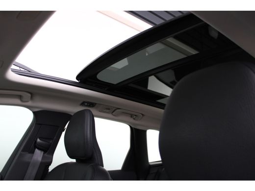 Volvo  XC60 2.0 Recharge T8 AWD Inscription | Adaptieve cruise control | Schuif-kanteldak | Trekhaak | Apple ... ActivLease financial lease