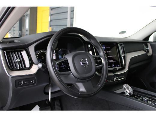 Volvo  XC60 2.0 Recharge T8 AWD Inscription | Adaptieve cruise control | Schuif-kanteldak | Trekhaak | Apple ... ActivLease financial lease