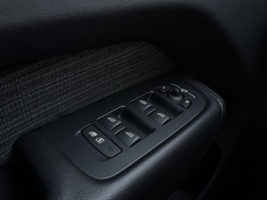 Volvo  XC60 2.0 T6 Plug-in hybrid AWD Core Bright Long Range | Climate Pack | Pano | Adaptieve CC | BLIS | Ca... ActivLease financial lease