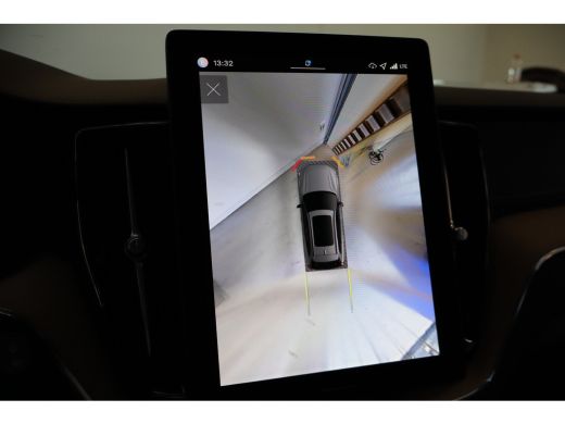 Volvo  XC60 T6 350PK AWD Ultra Dark | Executive | Luchtvering | B&W | 21" | Massage | HUD ActivLease financial lease