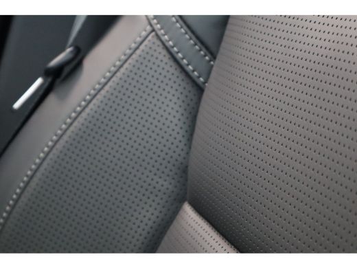 Volvo  XC60 T6 350PK AWD Ultra Dark | Executive | Luchtvering | B&W | 21" | Massage | HUD ActivLease financial lease