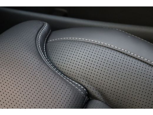 Volvo  XC60 T6 350PK AWD Ultra Dark | Executive | Luchtvering | B&W | 21" | Massage | HUD ActivLease financial lease