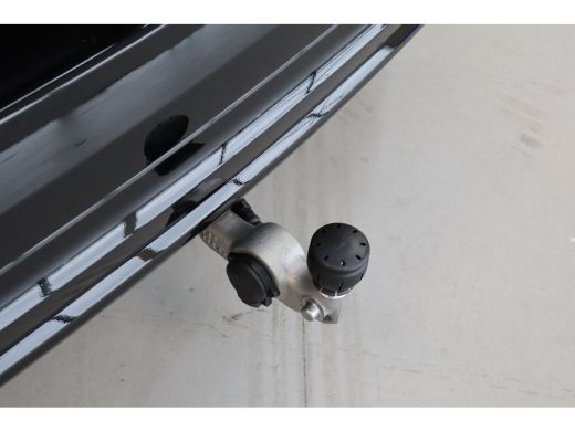 Volvo  XC60 T6 350PK Ultra Black Edition Trekhaak | Luchtvering | Getint Glas | 360&deg; | B&W Audio ActivLease financial lease