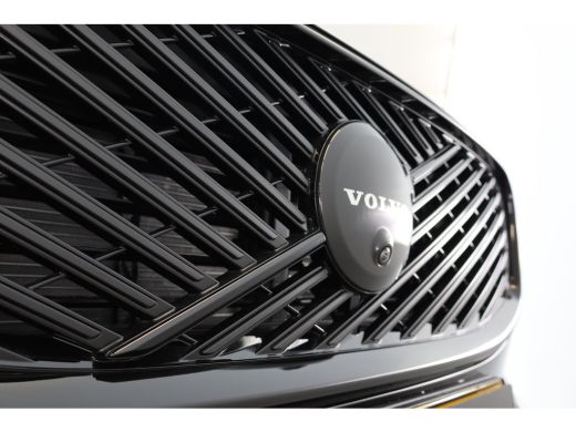 Volvo  XC60 T6 350PK Ultra Black Edition Trekhaak | Luchtvering | Getint Glas | 360&deg; | B&W Audio ActivLease financial lease