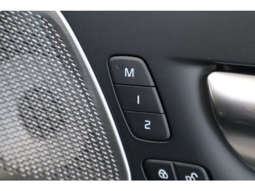 Volvo  XC60 T6 350PK Ultra Black Edition Trekhaak | Luchtvering | Getint Glas | 360&deg; | B&W Audio ActivLease financial lease