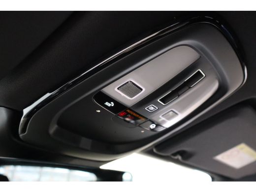 Volvo  XC60 T6 350PK Ultra Black Edition Trekhaak | Luchtvering | Getint Glas | 360&deg; | B&W Audio ActivLease financial lease