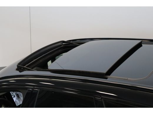 Volvo  XC60 T6 350PK Ultra Black Edition Trekhaak | Luchtvering | Getint Glas | 360&deg; | B&W Audio ActivLease financial lease