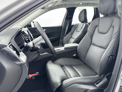 Volvo  XC60 T6 Recharge Plus Dark | 19" Allseason | 360 Camera | Trekhaak | Panoramadak | Elektr. verst. Lede... ActivLease financial lease