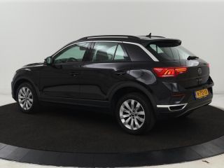 Volkswagen T-Roc 1.0 TSI Style | Camera | Carplay | Climate control | Full LED | Navigatie | Adaptive cruise | Par...