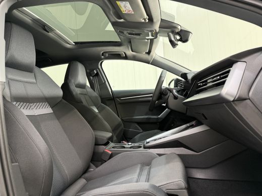 Audi A3 Sportback 45 TFSI e 272pk S edition | Pano dak | Zwart optiek | ACC ActivLease financial lease