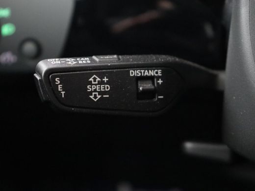 Audi A4 40 TFSI Sport S Line Black Edition | Stoelverwarming | Adaptive cruise | Keyless | Virtual Cockpi... ActivLease financial lease