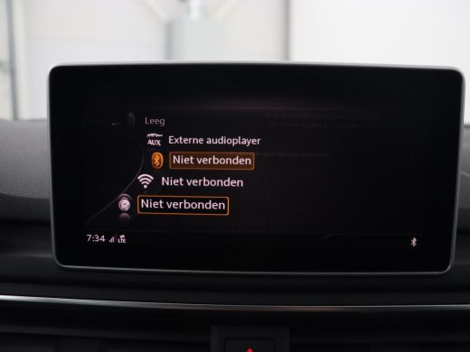 Audi A4 40 TFSI Sport S Line Black Edition | Stoelverwarming | Adaptive cruise | Keyless | Virtual Cockpi... ActivLease financial lease