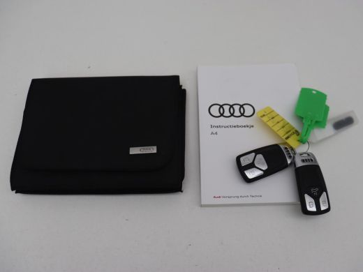 Audi A4 40 TFSI Sport S Line Black Edition | Stoelverwarming | Adaptive cruise | Keyless | Virtual Cockpi... ActivLease financial lease