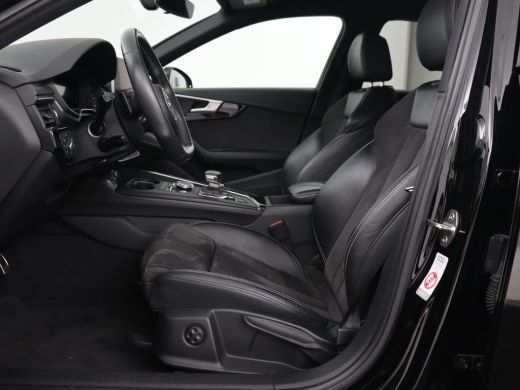 Audi A4 40 TFSI Sport S Line Black Edition | Stoelverwarming | Adaptive cruise | Keyless | Virtual Cockpi... ActivLease financial lease