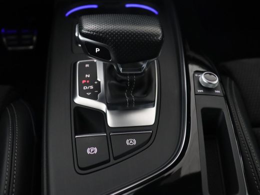 Audi A4 40 TFSI Sport S Line Black Edition | Stoelverwarming | Adaptive cruise | Keyless | Virtual Cockpi... ActivLease financial lease