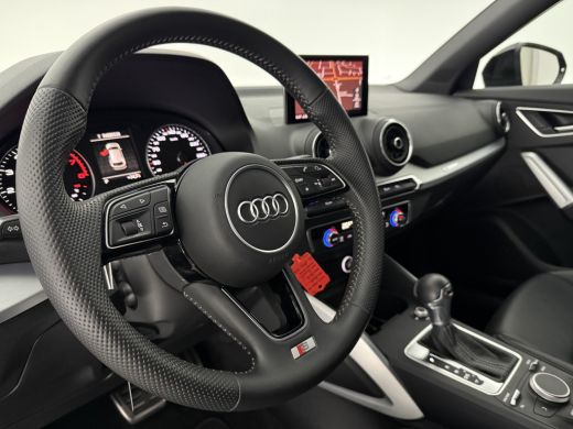 Audi Q2 35 TFSI 150PK S-line | LED | Carplay | Clima | Cruise | Navigatie | Parkeersens. | NAP ActivLease financial lease