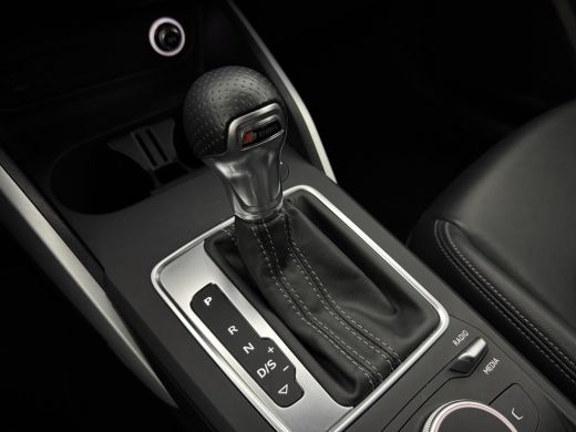 Audi Q2 35 TFSI 150PK S-line | LED | Carplay | Clima | Cruise | Navigatie | Parkeersens. | NAP ActivLease financial lease