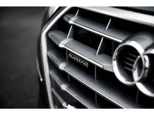 Audi Q5 50 TFSI e quattro S edition ActivLease financial lease