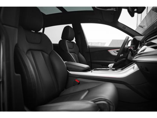 Audi Q8 55 TFSI e quattro Pro Line S | Panoramadak | Trekhaak | Leder | ActivLease financial lease