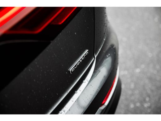 Audi Q8 55 TFSI e quattro Pro Line S | Panoramadak | Trekhaak | Leder | ActivLease financial lease