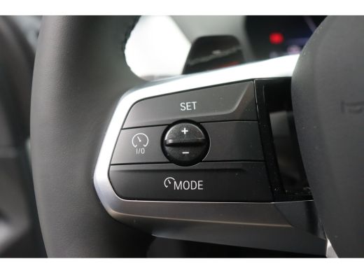 BMW 1 Serie 120 High Executive M Sport Automaat / Sportstoelen / M Adaptief onderstel / Comfort Access / Adap... ActivLease financial lease