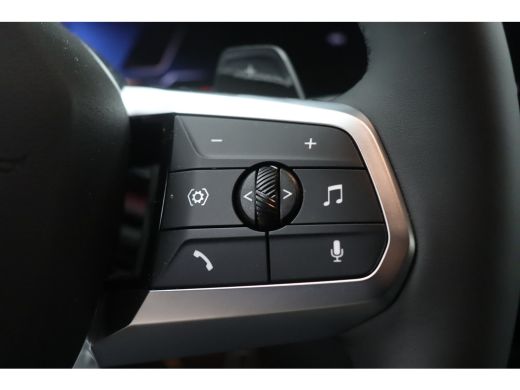 BMW 1 Serie 120 High Executive M Sport Automaat / Sportstoelen / M Adaptief onderstel / Comfort Access / Adap... ActivLease financial lease