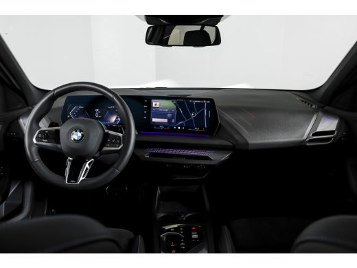 BMW 1 Serie 120 M Sport (Nieuw Model) - Automaat | Dig. Cockpit | Adapt. Cruise | Stoelverw. | PDC | Camera |... ActivLease financial lease