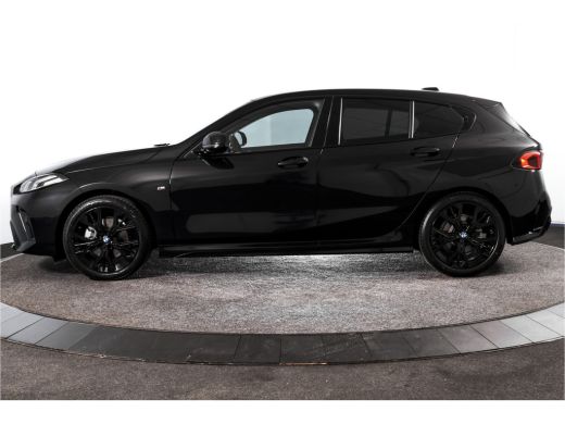 BMW 1 Serie 120 M Sport (Nieuw Model) - Automaat | Dig. Cockpit | Adapt. Cruise | Stoelverw. | PDC | Camera |... ActivLease financial lease