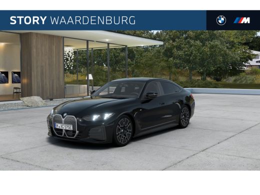BMW i4 eDrive35 M Sport / Trekhaak / Achteruitrijcamera / Comfort Access / Stuurverwarming / Stoelverwar...