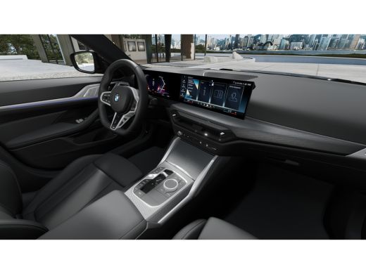 BMW i4 eDrive35 M Sport / Trekhaak / Achteruitrijcamera / Comfort Access / Stuurverwarming / Stoelverwar... ActivLease financial lease