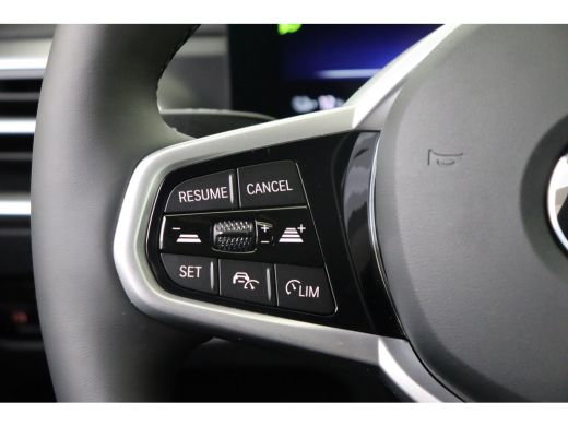 BMW i4 eDrive35 M Sport / Trekhaak / Achteruitrijcamera / Comfort Access / Stuurverwarming / Stoelverwar... ActivLease financial lease