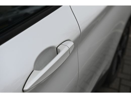 BMW X1 xDrive25e High Executive Automaat / Panoramadak / Achteruitrijcamera / Comfort Access / LED / Hea... ActivLease financial lease