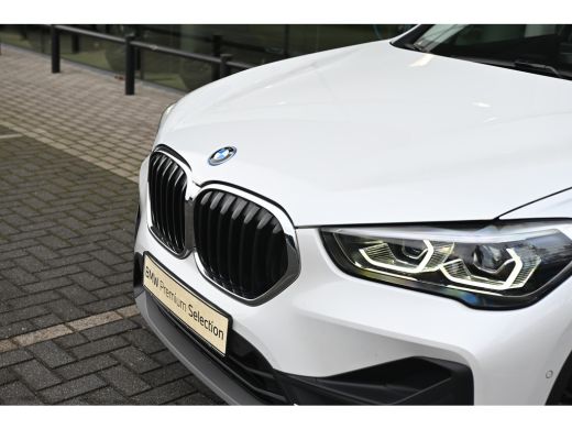 BMW X1 xDrive25e High Executive Automaat / Panoramadak / Achteruitrijcamera / Comfort Access / LED / Hea... ActivLease financial lease