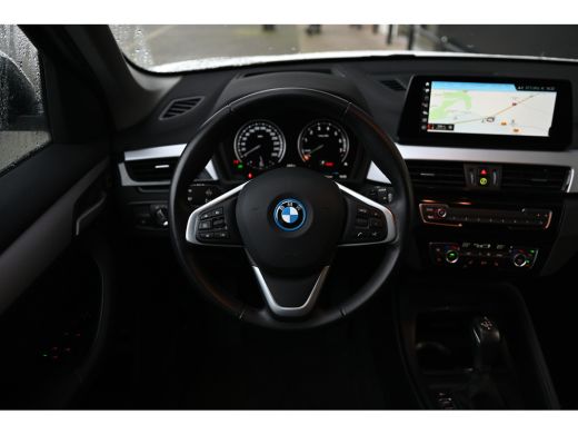 BMW X1 xDrive25e High Executive Automaat / Panoramadak / Achteruitrijcamera / Comfort Access / LED / Hea... ActivLease financial lease