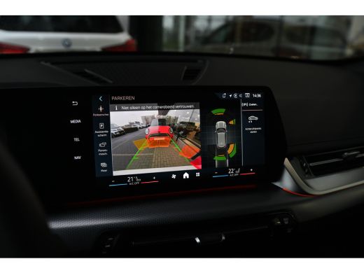 BMW X1 xDrive25e M Sport Automaat / Trekhaak / Sportstoelen / Achteruitrijcamera / M Adaptief onderstel ... ActivLease financial lease