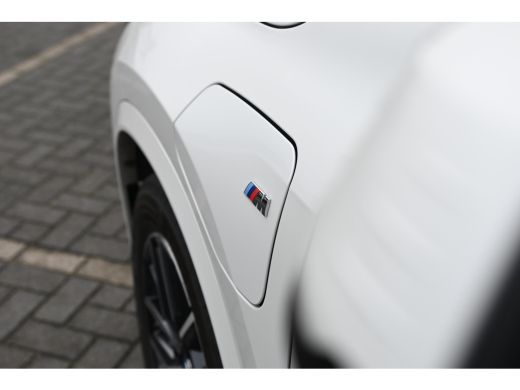 BMW X1 xDrive25e M Sport Automaat / Trekhaak / Sportstoelen / Achteruitrijcamera / M Adaptief onderstel ... ActivLease financial lease