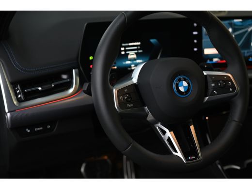 BMW X1 xDrive25e M Sport Automaat / Trekhaak / Sportstoelen / Achteruitrijcamera / M Adaptief onderstel ... ActivLease financial lease