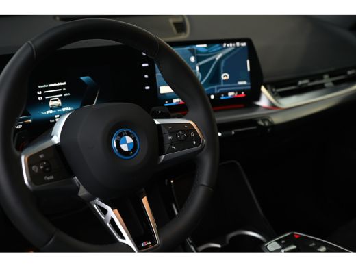 BMW X1 xDrive25e M Sport Automaat / Trekhaak / Sportstoelen / Achteruitrijcamera / M Adaptief onderstel ... ActivLease financial lease