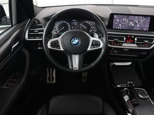 BMW X3 xDrive30e M Sport | Panoramadak | Leder | Stoelverwarming | Camera | Sportstoelen | Carplay | 20'... ActivLease financial lease