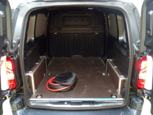 Fiat E-Doblò 50 kWh 3-ZITS | DRAADLOOS CARPLAY | NAVI 10" | RIJKLAARPRIJS!! ActivLease financial lease