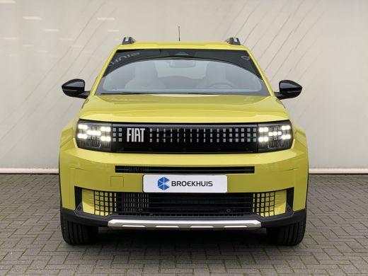 Fiat Grande Panda 1.2 Hybrid La Prima Airco | Camera | Cruise Contol | DAB | LED | LMV 17" | Navi | PDC V&A | ActivLease financial lease