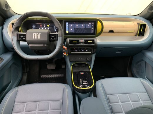 Fiat Grande Panda 1.2 Hybrid La Prima Airco | Camera | Cruise Contol | DAB | LED | LMV 17" | Navi | PDC V&A | ActivLease financial lease