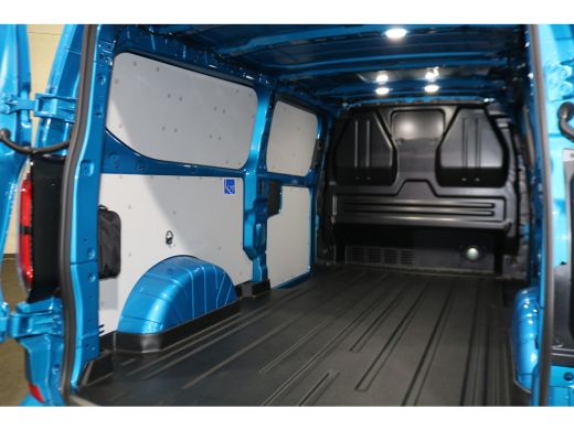 Ford E-Transit Custom 340 L2 H1 Limited 65 kWh 218pk 2x schuifdeur Led 360 Camera B&O ActivLease financial lease