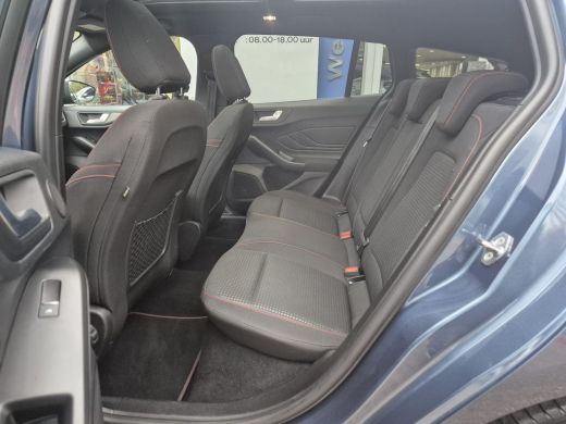 Ford Focus 1.0 EcoBoost Hybrid ST Line X 125pk | Winter Pack | Driver Ass. Pack | Pano | 18' Inch | Elekt. a... ActivLease financial lease